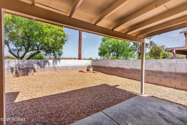 8837 S Desert Rainbow Drive, Tucson, AZ 85747