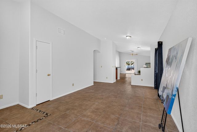 8837 S Desert Rainbow Drive, Tucson, AZ 85747