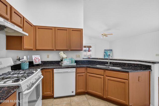 8837 S Desert Rainbow Drive, Tucson, AZ 85747