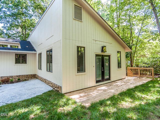 2004 Brocton Place, Durham, NC 27712