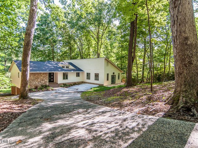 2004 Brocton Place, Durham, NC 27712