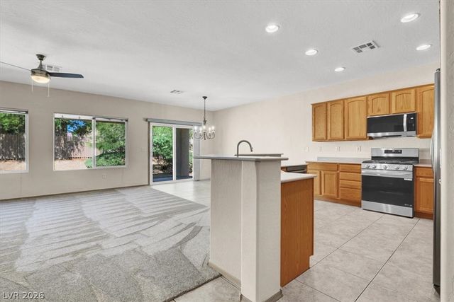 7839 Lyrebird Drive, North Las Vegas, NV 89084