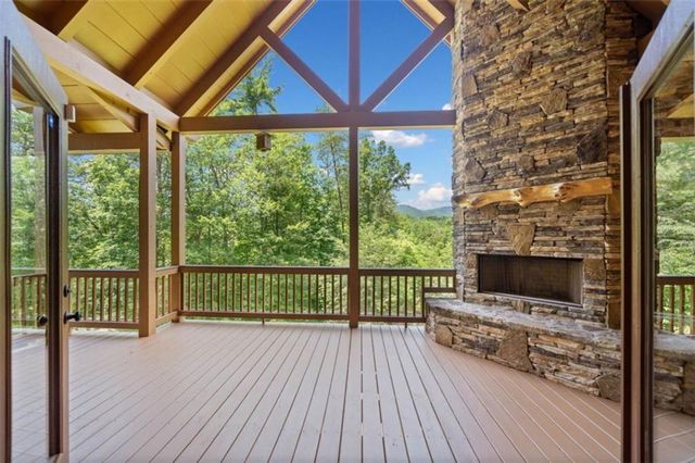 1172 Settlers Ridge Road, Ellijay, GA 30540