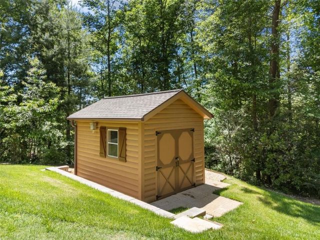 1172 Settlers Ridge Road, Ellijay, GA 30540