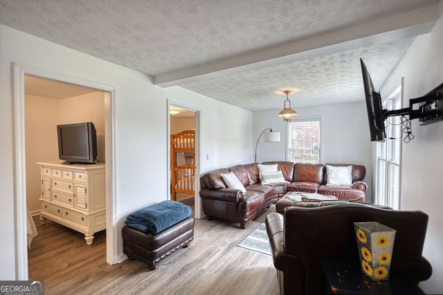 1697 County Line Extension, Mansfield, GA 30055