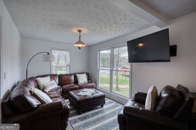 1697 County Line Extension, Mansfield, GA 30055