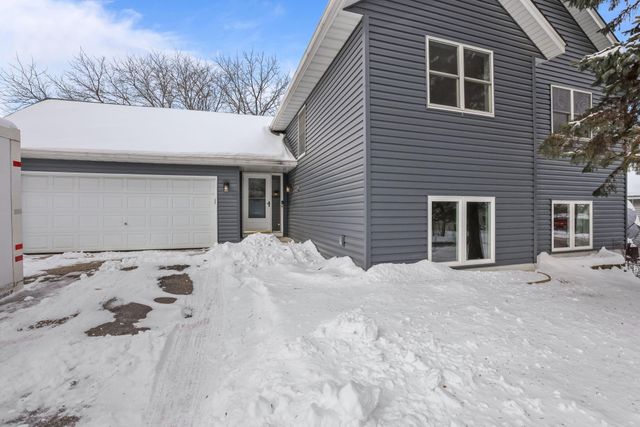 2204 Valley Drive, Northfield, MN 55057