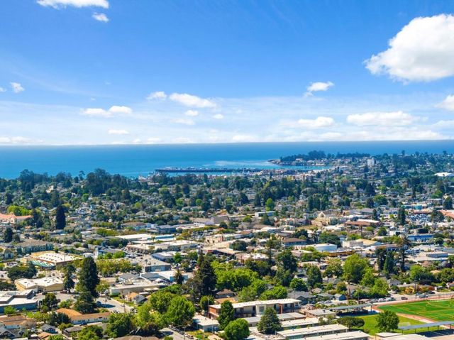 321 Chilverton Street, Santa Cruz, CA 95062