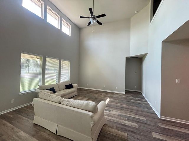 6263 Rolling Hills Road, Conroe, TX 77303