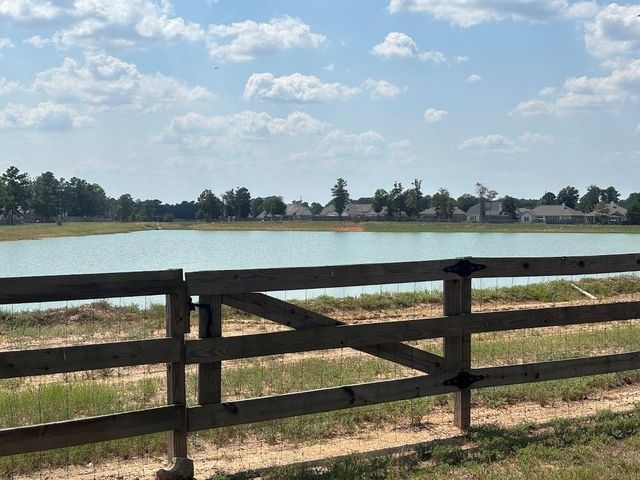 6263 Rolling Hills Road, Conroe, TX 77303