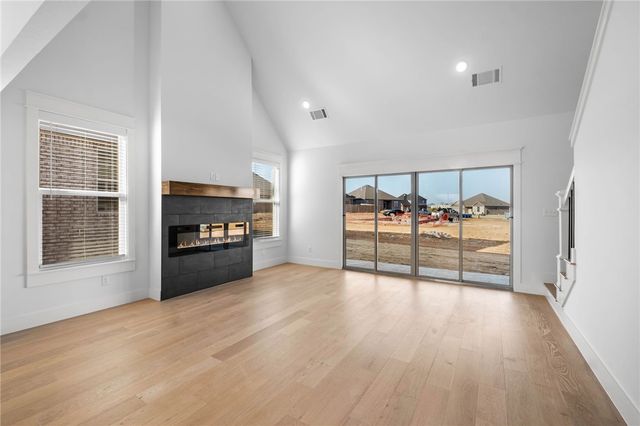 7004 High Meadow Boulevard, Bentonville, AR 72713