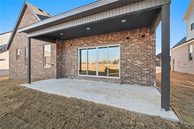 7004 High Meadow Boulevard, Bentonville, AR 72713