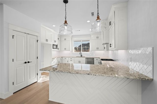 7004 High Meadow Boulevard, Bentonville, AR 72713