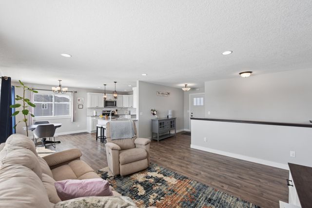 1100 Susan Lane, Roberts, WI 54023