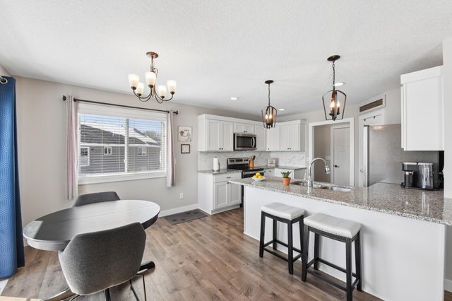 1100 Susan Lane, Roberts, WI 54023