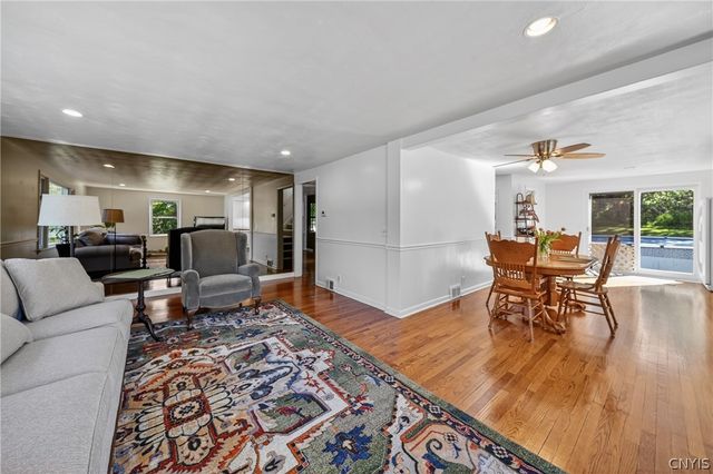 100 Fieldcrest Drive, Camillus, NY 13031