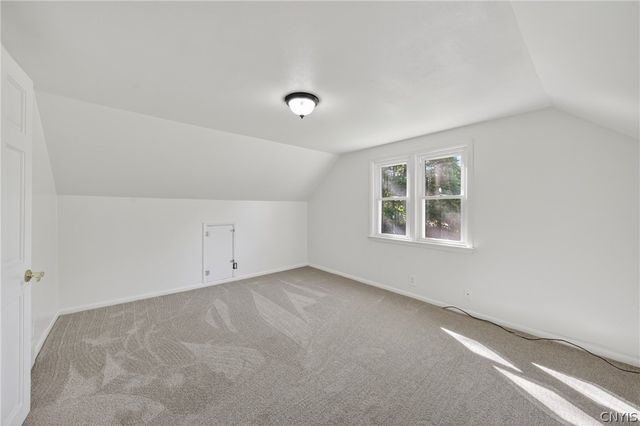 100 Fieldcrest Drive, Camillus, NY 13031