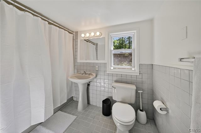 100 Fieldcrest Drive, Camillus, NY 13031