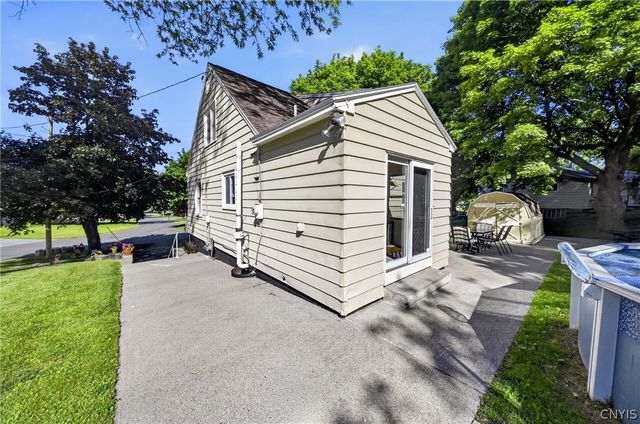 100 Fieldcrest Drive, Camillus, NY 13031