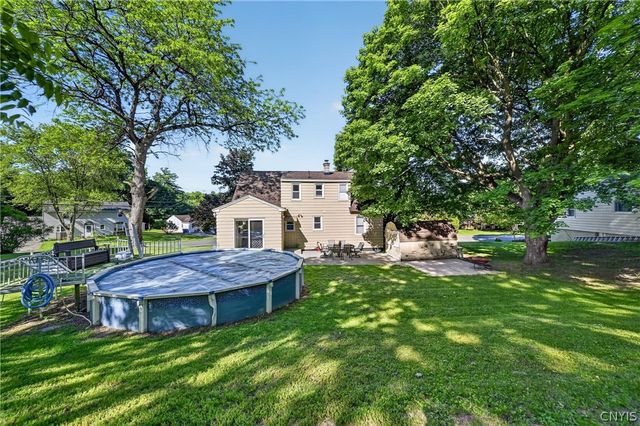 100 Fieldcrest Drive, Camillus, NY 13031