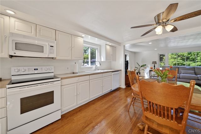 100 Fieldcrest Drive, Camillus, NY 13031