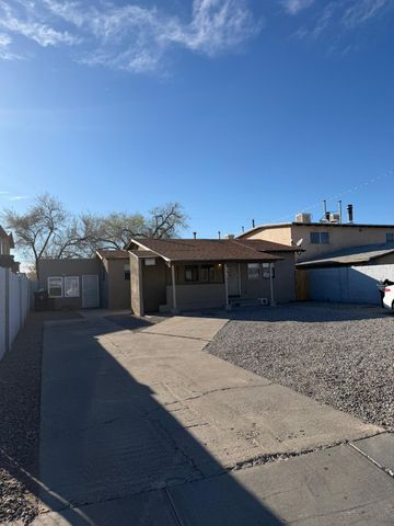 509 Vermont Street NE, Albuquerque, NM 87108