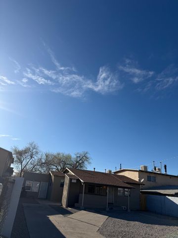 509 Vermont Street NE, Albuquerque, NM 87108