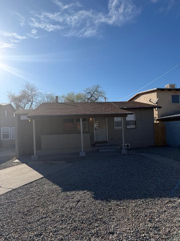 509 Vermont Street NE, Albuquerque, NM 87108