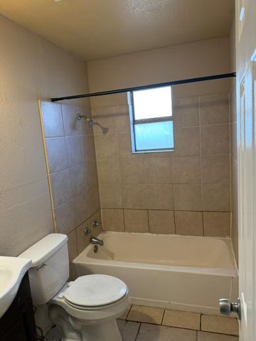 509 Vermont Street NE, Albuquerque, NM 87108