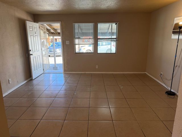 509 Vermont Street NE, Albuquerque, NM 87108