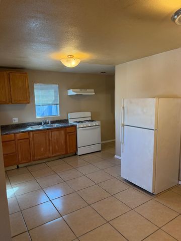 509 Vermont Street NE, Albuquerque, NM 87108