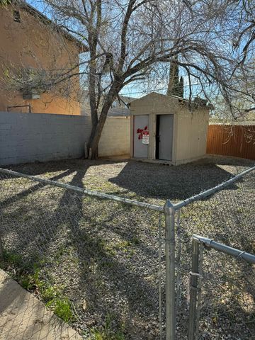 509 Vermont Street NE, Albuquerque, NM 87108