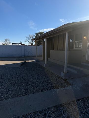 509 Vermont Street NE, Albuquerque, NM 87108