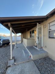 509 Vermont Street NE, Albuquerque, NM 87108