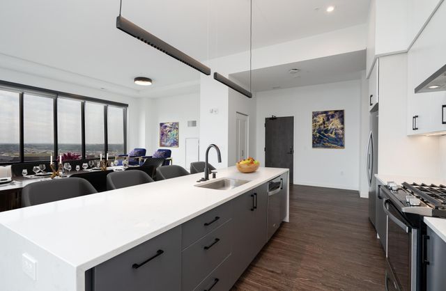 270 Hennepin Avenue 2106, Minneapolis, MN 55401