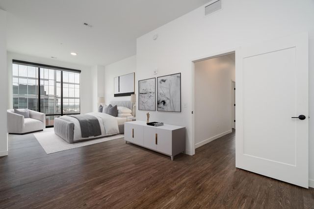 270 Hennepin Avenue 2106, Minneapolis, MN 55401