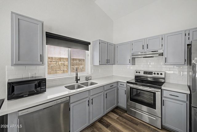 6044 E GLENCOVE Street, Mesa, AZ 85205