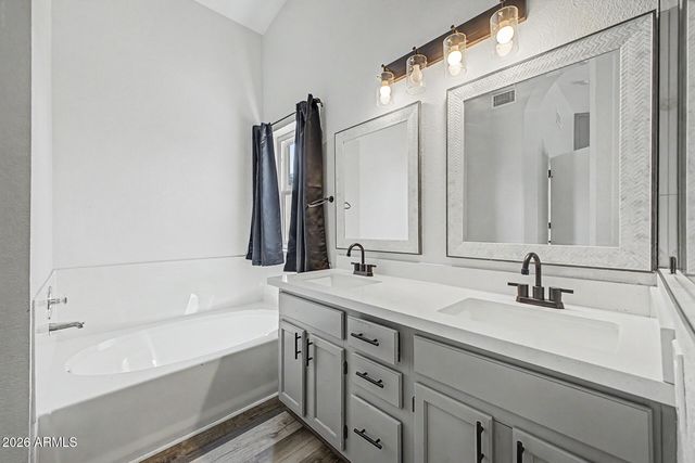6044 E GLENCOVE Street, Mesa, AZ 85205