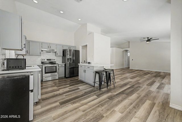 6044 E GLENCOVE Street, Mesa, AZ 85205