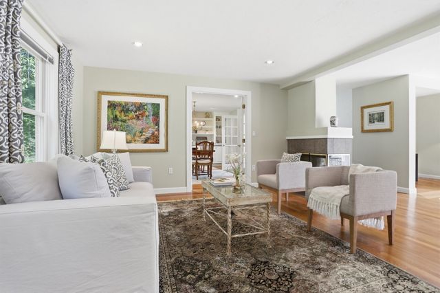 88 Esterbrook Rd, Acton, MA 01720