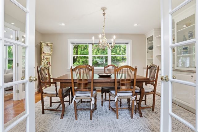 88 Esterbrook Rd, Acton, MA 01720