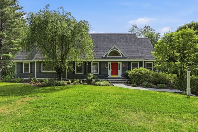 88 Esterbrook Rd, Acton, MA 01720