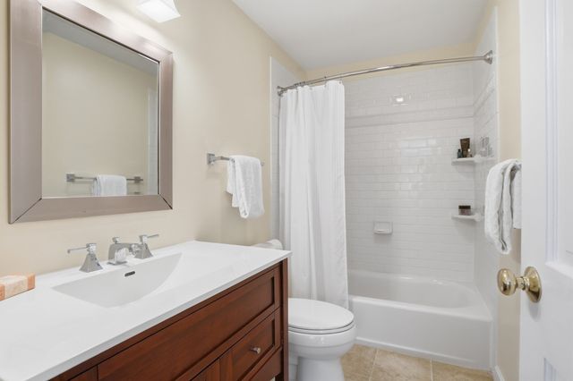 88 Esterbrook Rd, Acton, MA 01720
