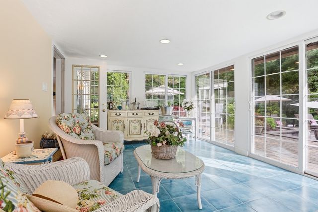 88 Esterbrook Rd, Acton, MA 01720