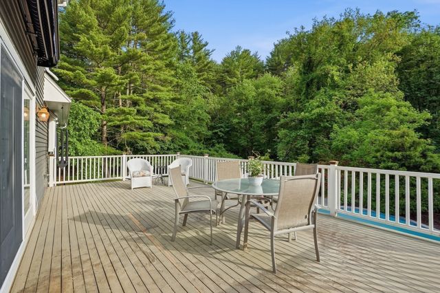 88 Esterbrook Rd, Acton, MA 01720