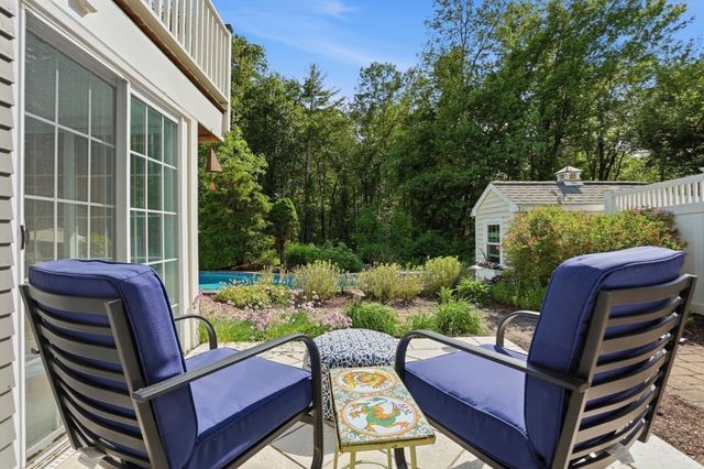 88 Esterbrook Rd, Acton, MA 01720