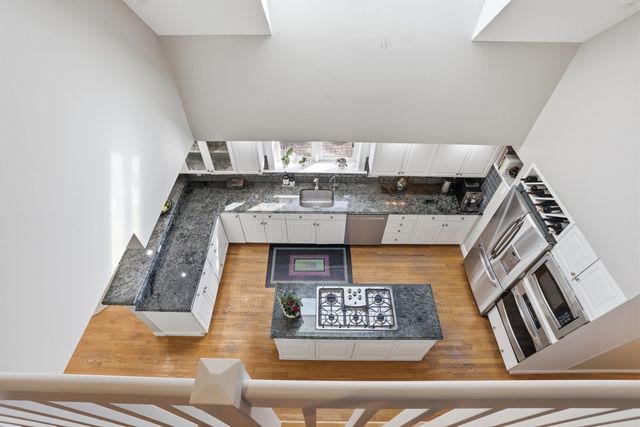 88 Esterbrook Rd, Acton, MA 01720