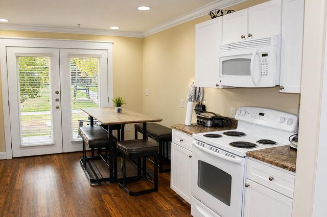 1725 Harvey Mitchell Parkway S 1517, College Station, TX 77840