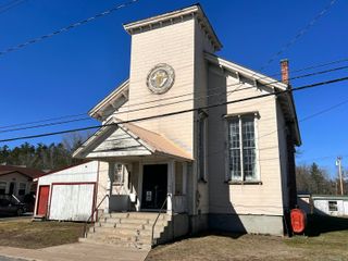 7 Pleasant St Street, Au Sable Forks, NY 12912