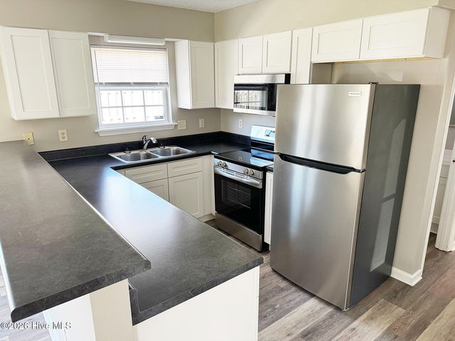 809 Tisbury Lane, Wilmington, NC 28412